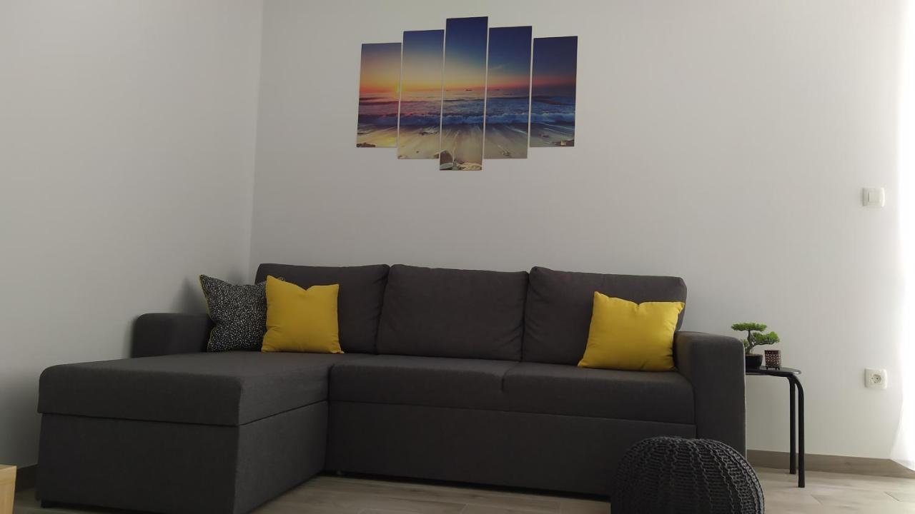 Urban Apartment Vukic โตรกีร์ ภายนอก รูปภาพ