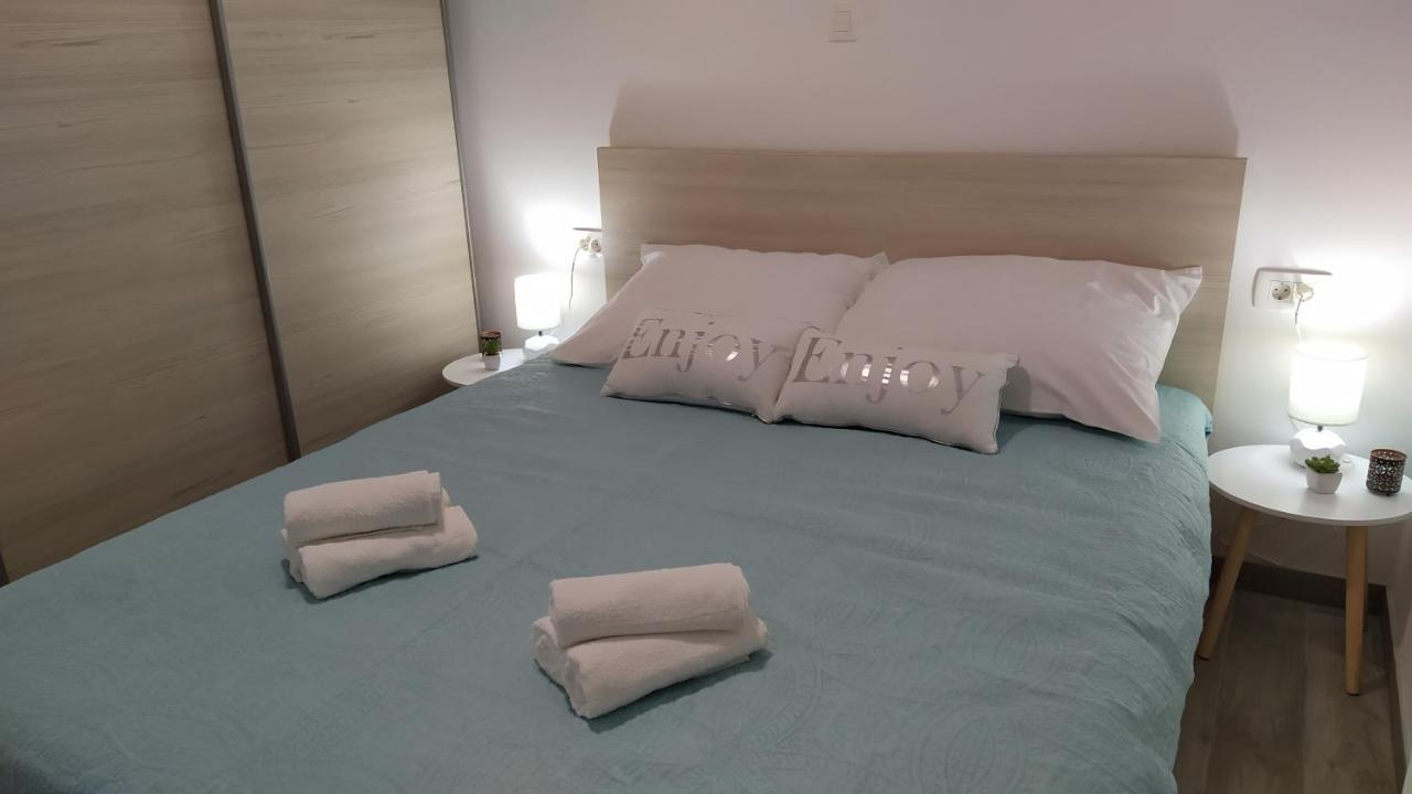 Urban Apartment Vukic โตรกีร์ ภายนอก รูปภาพ
